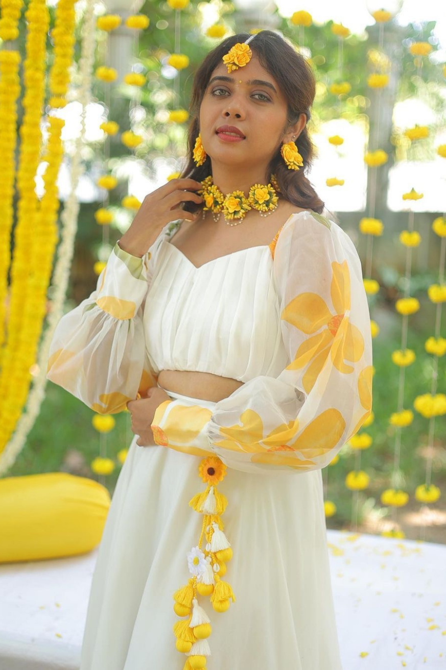 Haldhi sara-charming ombre set